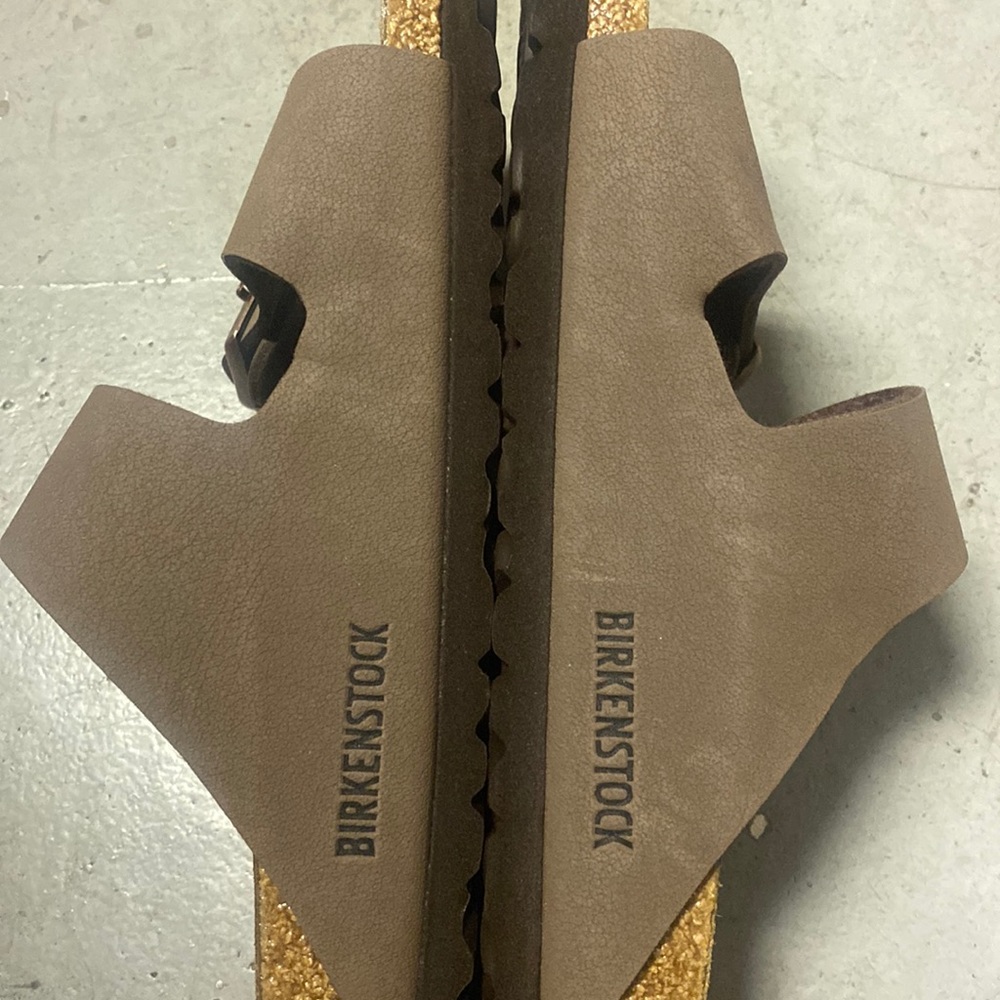 Arizona mocha Birkenstocks 6n - Picture 4 of 5
